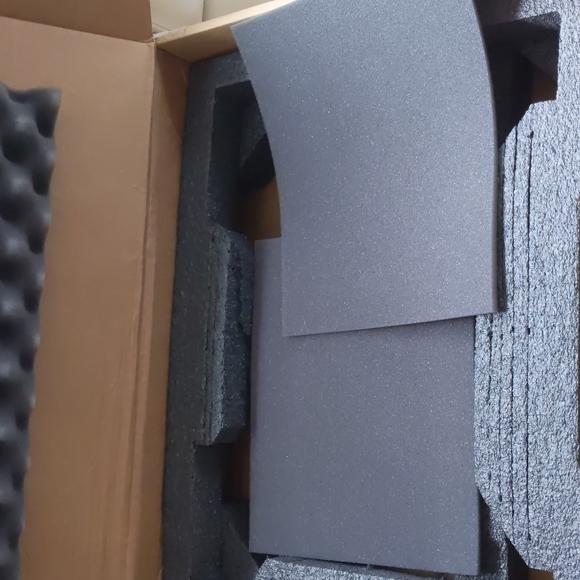 FedEx Laptop Box - Picture 3 of 5